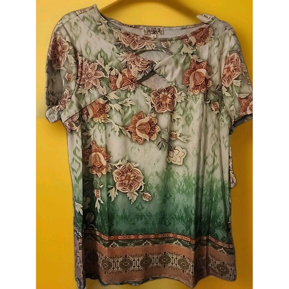 One World Women Medium Floral Geometric Print Tshirt Tunic Top NWT B7 Excellent - Picture 1 of 6